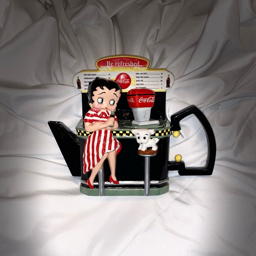 Betty boop Coca Cola tea pot